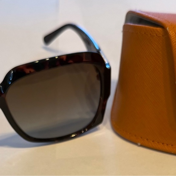 Tory Burch Brown Sunglasses - Picture 5 of 6